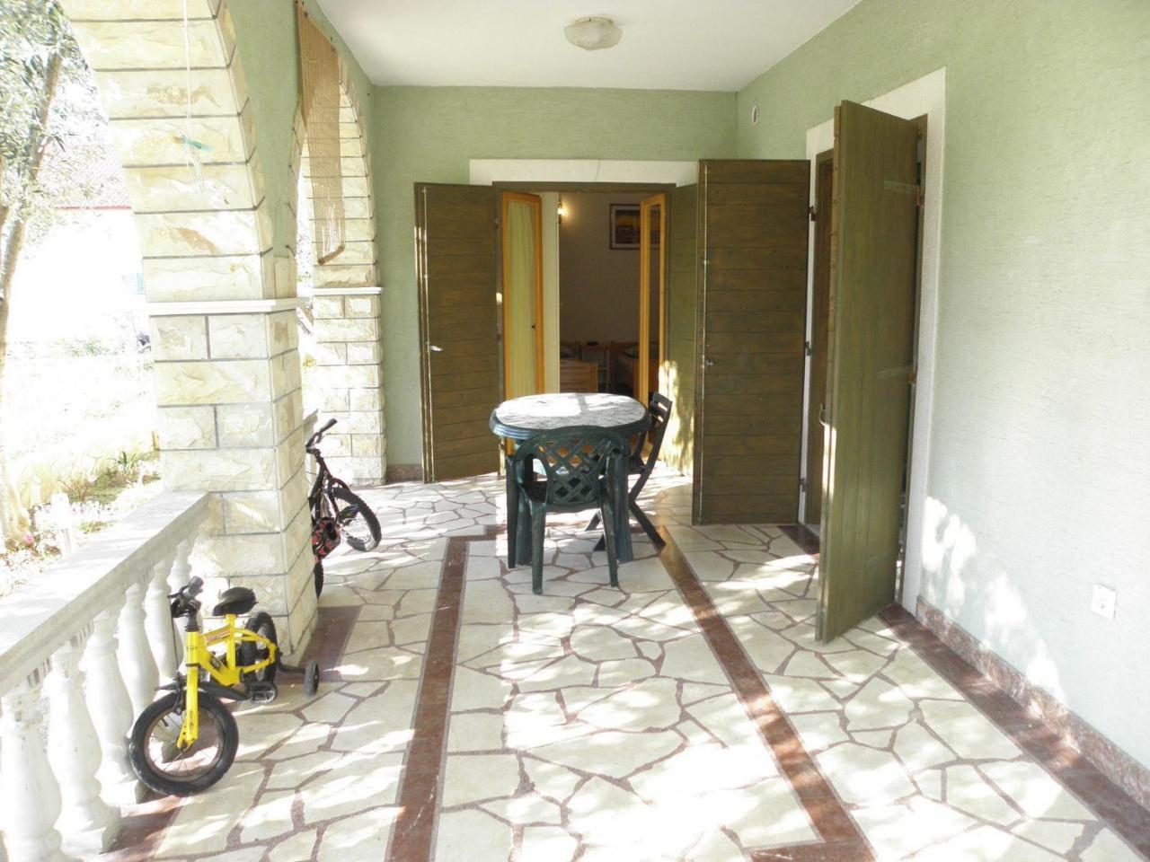Apartments Brane - 180M To The Sea Vrsi Bagian luar foto